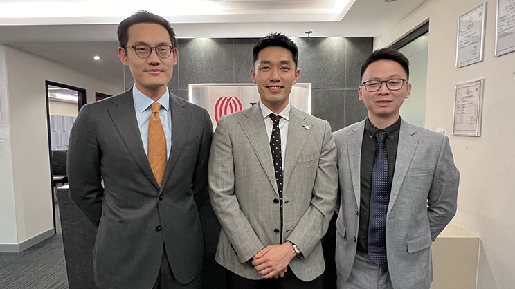 (Left to right) Mark Wong, Director of Value and Risk Advisory at JLL in Macau, Oliver Tong, General Manager at JLL in Macau and Zhuhai and Matt Kou, Senior Manager of Leasing at JLL. 