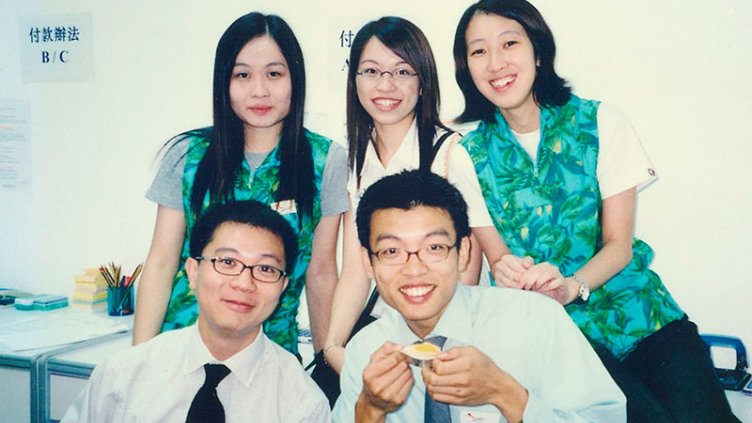 Cynthia Li with her team